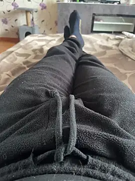 red red00 online show from April 2026 09:02:01 AM