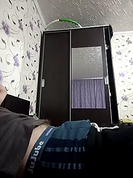 red red00 online show from December 2024 04:08:02 PM