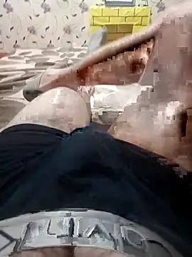 red red00 online show from March 2025 05:50:02 PM