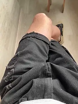 red red00 online show from October 2025 12:02:02 PM