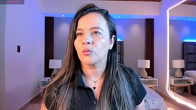 Snapshot of Susann_Ross chatting on November 2025 10:52:01 AM Susann Ross online show from November 2025 10:52:01 AM