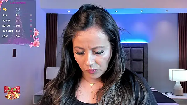 Snapshot of Susann_Ross chatting on December 2025 10:50:02 AM Susann Ross online show from December 2025 10:50:02 AM