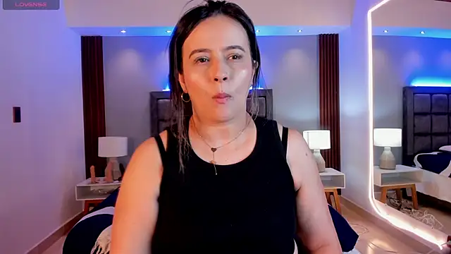 Susann Ross online show from September 2025 11:43:01 AM