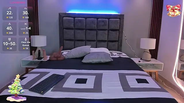 Snapshot of Susann_Ross chatting on December 2025 11:27:02 AM Susann Ross online show from December 2025 11:27:02 AM