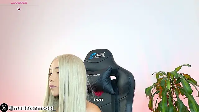 Mariafer05 online show from February 2026 02:04:02 PM