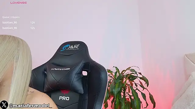 Mariafer05 online show from April 2026 04:26:01 PM