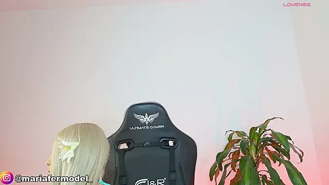 Mariafer05 online show from February 2026 04:36:02 PM