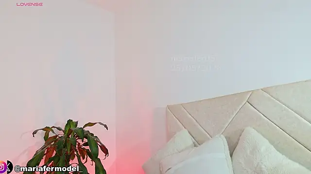 Mariafer05 online show from May 2026 04:27:02 PM
