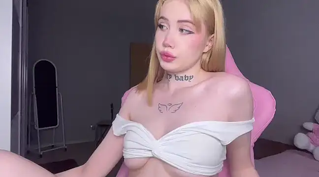 Snapshot of hanna_cry_baby chatting on March 2025 12:28:01 PM hanna cry baby online show from March 2025 12:28:01 PM