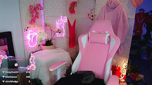 Snapshot of EllieKarrX chatting on January 2025 01:26:01 AM EllieKarrX online show from January 2025 01:26:01 AM