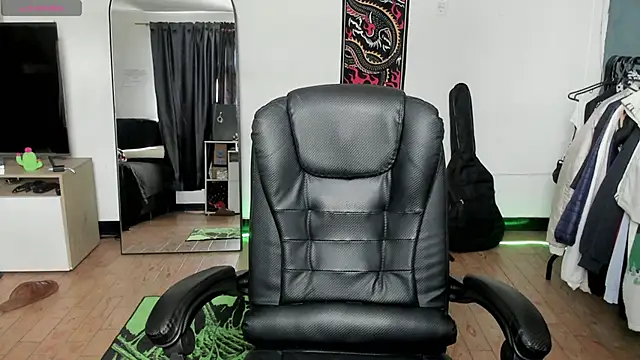 Damon  333 online show from May 2026 05:52:01 PM