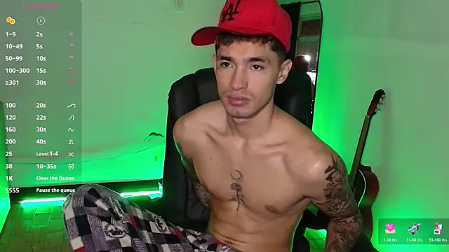 Snapshot of Damon__333 chatting on November 2025 06:01:01 AM Damon 333 online show from November 2025 06:01:01 AM