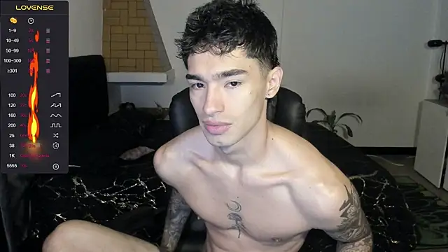 Snapshot of Damon__333 chatting on July 2026 03:59:01 AM Damon 333 online show from July 2026 03:59:01 AM