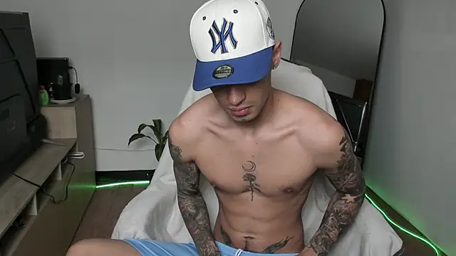 Damon  333 online show from December 2025 05:05:01 PM