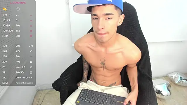 Damon  333 online show from February 2025 11:48:02 PM