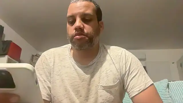 AbsolutMouuah online show from May 2026 01:33:01 AM