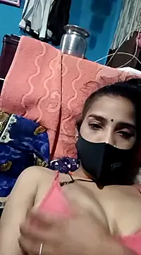 Snapshot of Poojashrma33 chatting on February 2025 03:56:02 PM Poojashrma33 online show from February 2025 03:56:02 PM