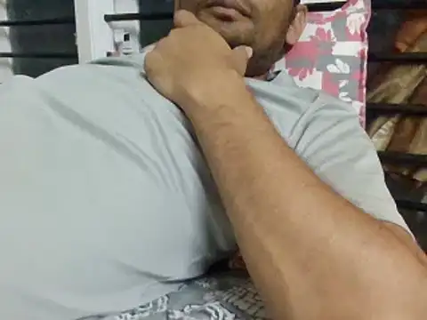 Snapshot of NiceBoy9099 chatting on February 2025 06:20:02 PM NiceBoy9099 online show from February 2025 06:20:02 PM