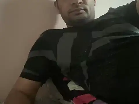 Snapshot of NiceBoy9099 chatting on May 2026 09:53:01 AM NiceBoy9099 online show from May 2026 09:53:01 AM