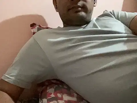 NiceBoy9099 online show from November 2025 06:01:02 PM