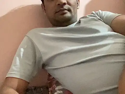 NiceBoy9099 online show from November 2025 05:57:02 PM