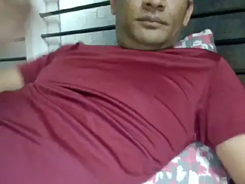 Snapshot of NiceBoy9099 chatting on January 2025 05:44:01 PM NiceBoy9099 online show from January 2025 05:44:01 PM