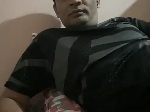 NiceBoy9099 online show from November 2025 05:50:01 PM