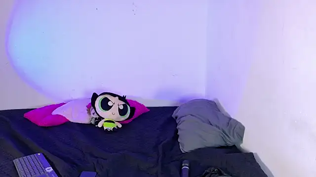 KetraWesttt online show from October 2025 04:55:02 AM