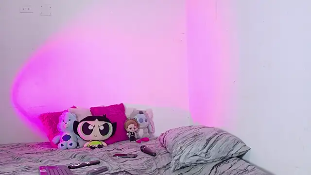 KetraWesttt online show from November 2025 09:15:01 PM