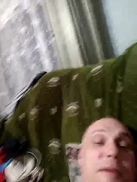 Snapshot of Pineapple04 chatting on November 2025 08:13:02 PM Pineapple04 online show from November 2025 08:13:02 PM