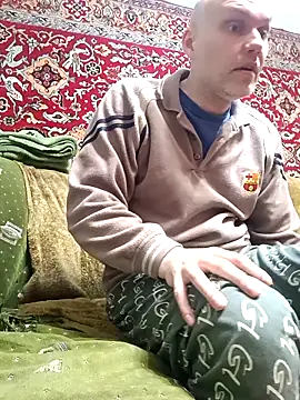 Pineapple04 online show from April 2026 06:57:01 PM