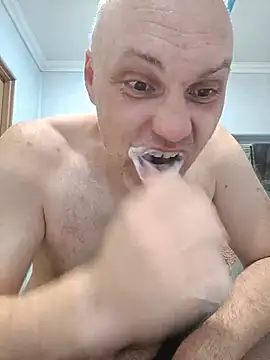 Snapshot of Pineapple04 chatting on July 2026 04:34:02 AM Pineapple04 online show from July 2026 04:34:02 AM
