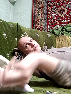 Pineapple04 online show from April 2026 05:16:02 PM