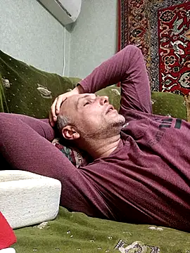 Snapshot of Pineapple04 chatting on November 2025 05:35:01 PM Pineapple04 online show from November 2025 05:35:01 PM