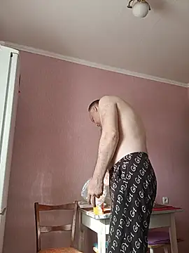 Pineapple04 online show from May 2026 04:30:01 AM