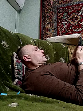 Snapshot of Pineapple04 chatting on December 2025 04:34:02 PM Pineapple04 online show from December 2025 04:34:02 PM