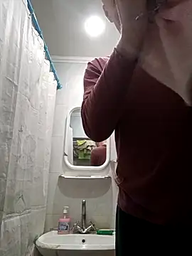 Pineapple04 online show from October 2025 05:37:01 PM