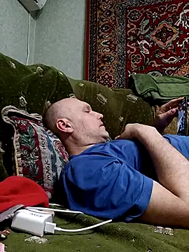 Pineapple04 online show from April 2026 06:34:02 PM