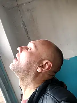 Snapshot of Pineapple04 chatting on October 2025 06:57:01 AM Pineapple04 online show from October 2025 06:57:01 AM