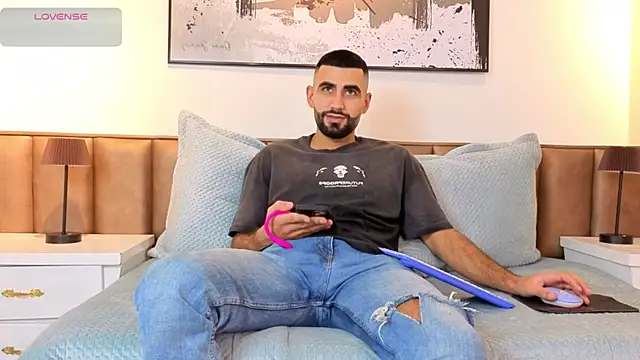 Ethan  Walker online show from February 2026 07:13:01 PM