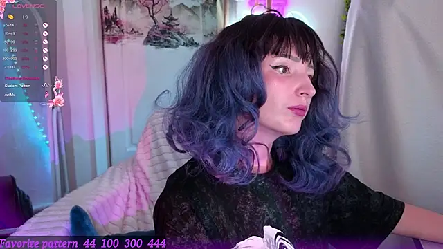 Toxic Ellies online show from July 2026 03:34:02 PM
