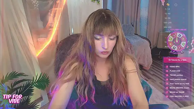 Toxic Ellies online show from September 2025 02:44:01 PM