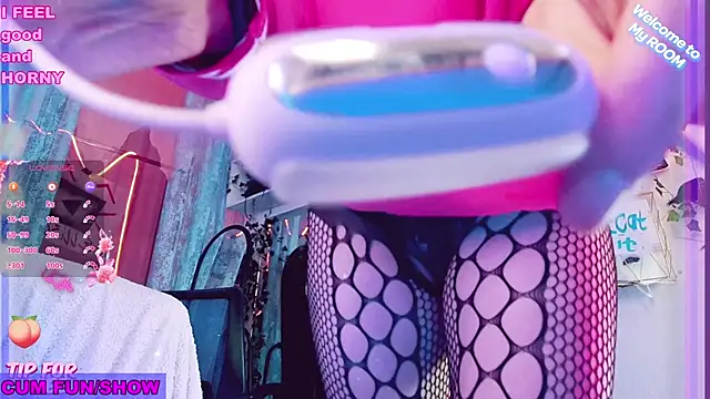 Toxic Ellies online show from January 2025 10:01:01 AM