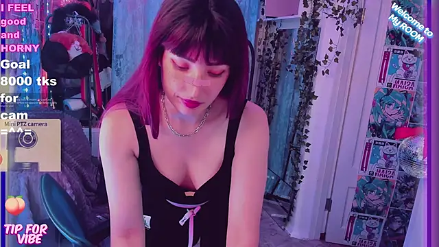 Toxic Ellies online show from February 2025 05:29:02 PM