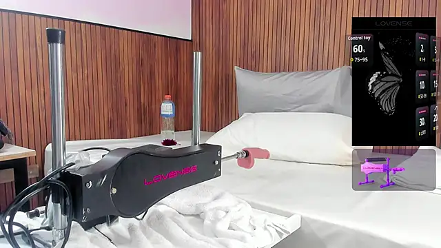 Issys milf online show from December 2025 04:17:01 PM