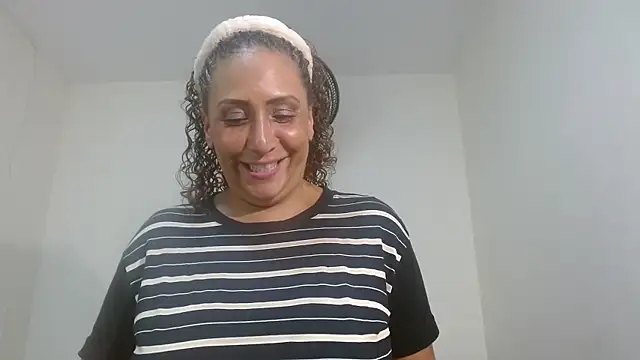 EvaMills1 online show from January 2026 09:08:01 PM