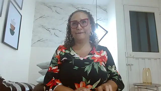 EvaMills1 online show from September 2025 09:13:02 PM