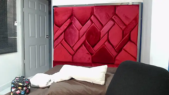 EvaMills1 online show from March 2025 07:48:02 PM