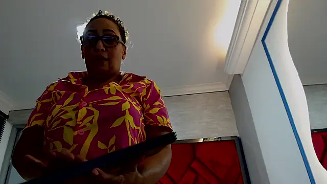 EvaMills1 online show from March 2025 09:04:01 PM