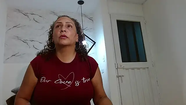 EvaMills1 online show from November 2025 08:51:01 PM